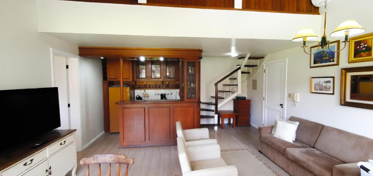Duplex Floresta Negra - Sua Base Perfeita Em Gramado! Otima Localizacao Lagonegro 500M - 02 Quartos E 02 Banheiros Para Familia Em Condominio Fechad0, Cozinha Completa Com Garagem E Portaria 24H エクステリア 写真