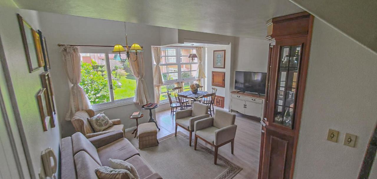 Duplex Floresta Negra - Sua Base Perfeita Em Gramado! Otima Localizacao Lagonegro 500M - 02 Quartos E 02 Banheiros Para Familia Em Condominio Fechad0, Cozinha Completa Com Garagem E Portaria 24H エクステリア 写真