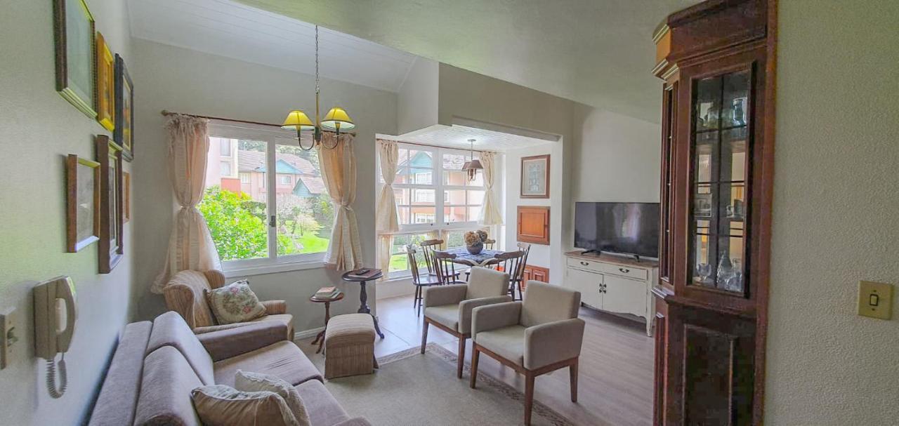 Duplex Floresta Negra - Sua Base Perfeita Em Gramado! Otima Localizacao Lagonegro 500M - 02 Quartos E 02 Banheiros Para Familia Em Condominio Fechad0, Cozinha Completa Com Garagem E Portaria 24H エクステリア 写真