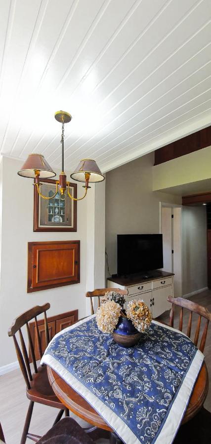 Duplex Floresta Negra - Sua Base Perfeita Em Gramado! Otima Localizacao Lagonegro 500M - 02 Quartos E 02 Banheiros Para Familia Em Condominio Fechad0, Cozinha Completa Com Garagem E Portaria 24H エクステリア 写真